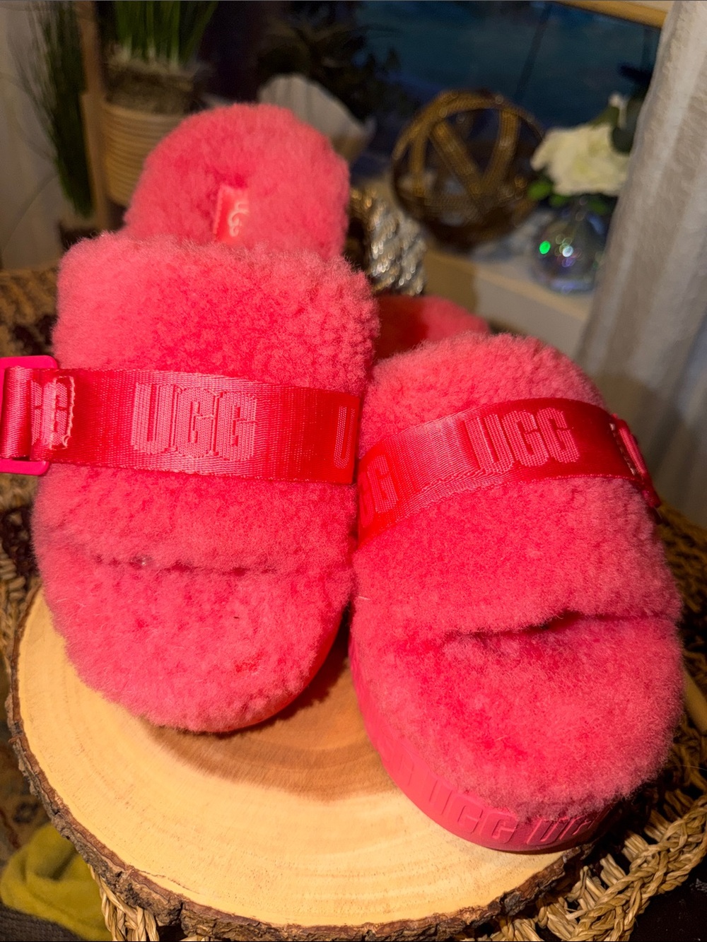 UGG Fluff Yeah Slide Pink Shearling Fur Logo Strap Women’s Approx 7.5-8